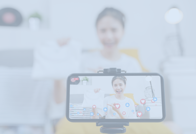 What is live commerce?