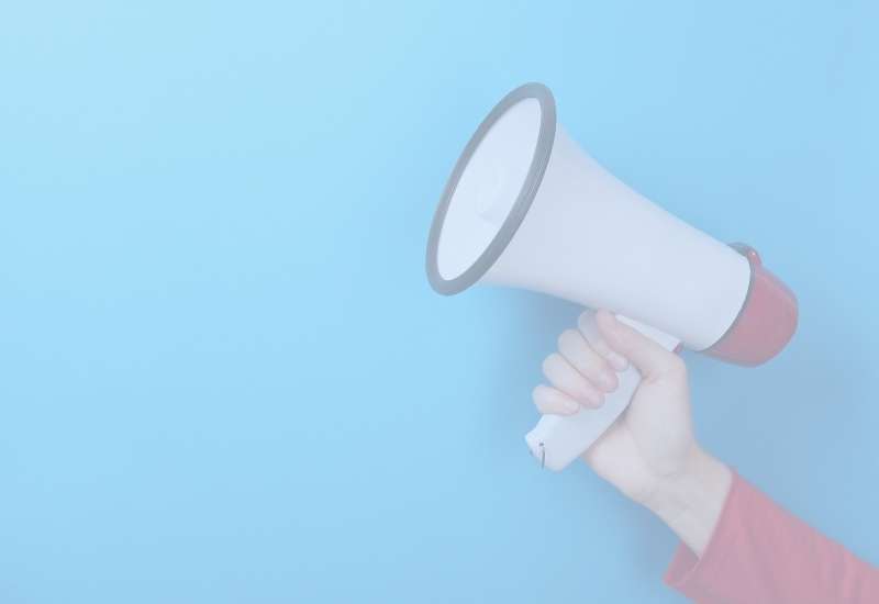 How to turn a smartphone user into a customer?