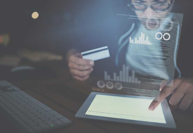 What are digital ad frauds in online advertising and how to identify them?