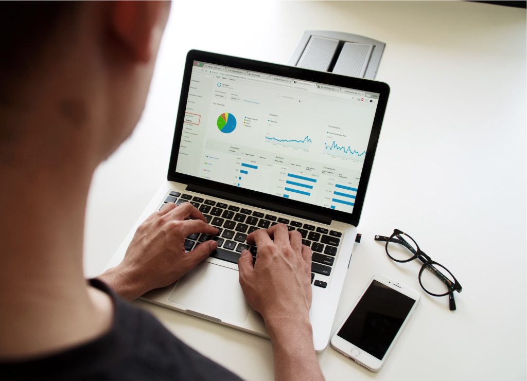 Mastering Your Marketing Funnel: Online CRM for Seamless Customer Journeys